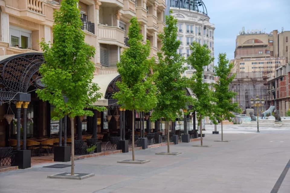 Hotel Room City Square With Great View No Parking Σκόπια Εξωτερικό φωτογραφία