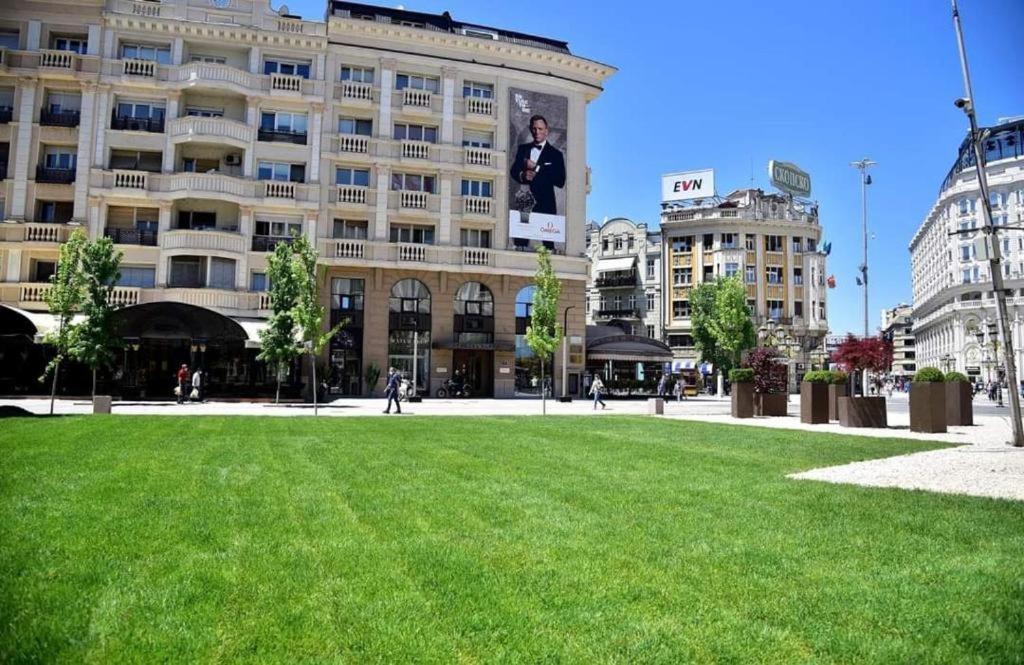 Hotel Room City Square With Great View No Parking Σκόπια Εξωτερικό φωτογραφία